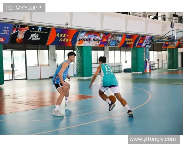 全国锦标赛回顾：上海篮球队展现惊人速度与团队配合的精彩表现