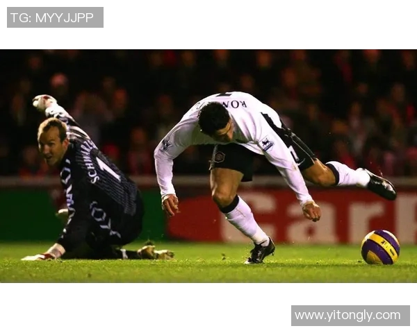 足球明星如何通过科学训练塑造完美身材的秘诀与方法探讨 足球明星如何通过科学训练塑造完美身材的秘诀与方法探讨